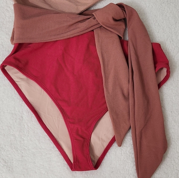 New!Beach Riot Claire One Piece Ribbed Swimsuit - Picture 7 of 12